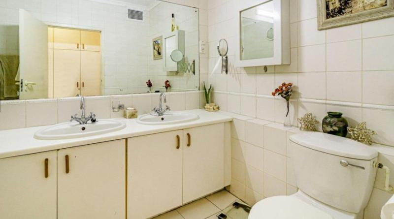 3 Bedroom Property for Sale in Harbour Island Western Cape